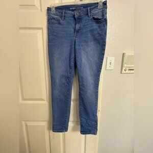 Old Navy Women's Ankle Jeans in Classic Blue Rockstar Mid-Rise